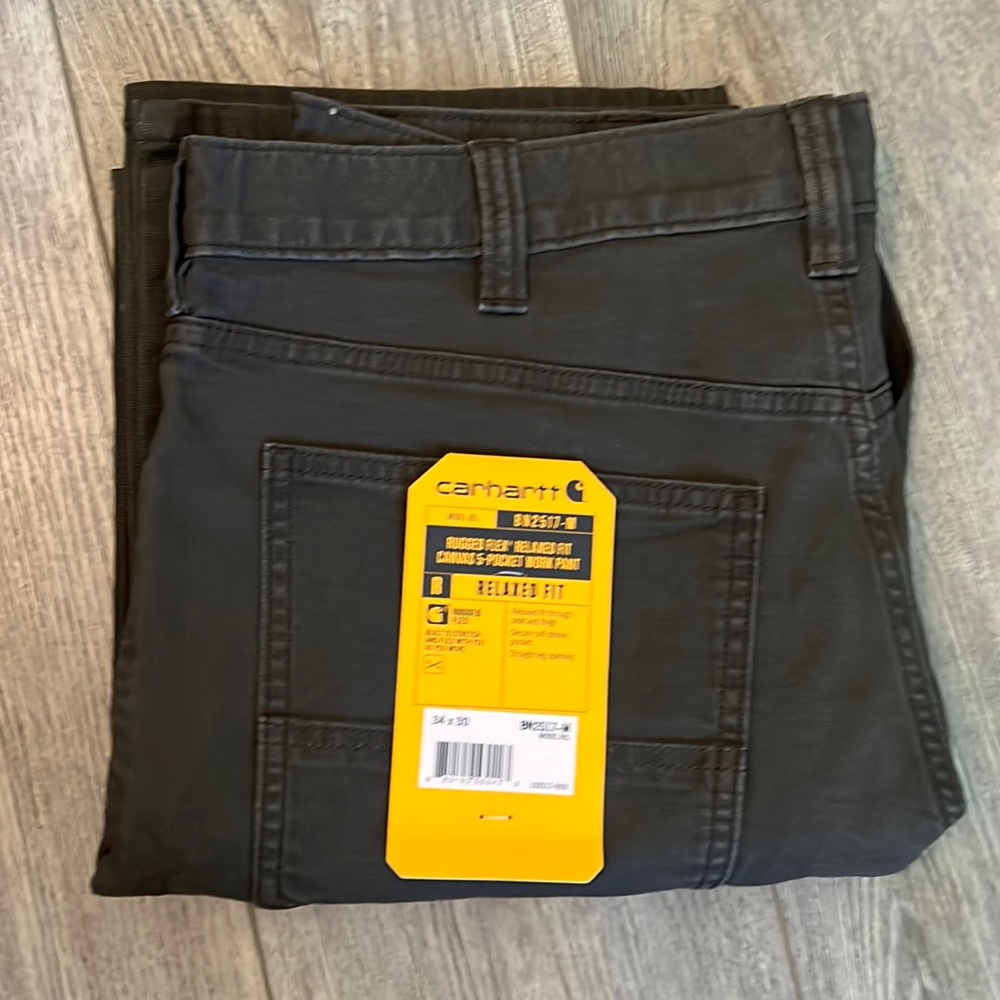 Men’s Carhart rugged flex relaxed fit canvas 5 pocket work pant  34 X 30 brown